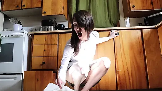 Girl gets STUCK and has INSANE MASSIVE SQUIRTS from the back (Bad Daddy and Stepdaughter)