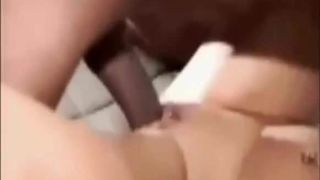 Il marito cornuto milf fatto in casa filma un grosso cazzo nero