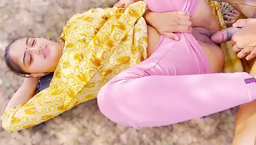 Desi süßer kleinerstepsister sex mit ihrem stiefbruer, wenn sie ihren freund trifft, zum ersten mal ihre enge muschi fickt, xxx video