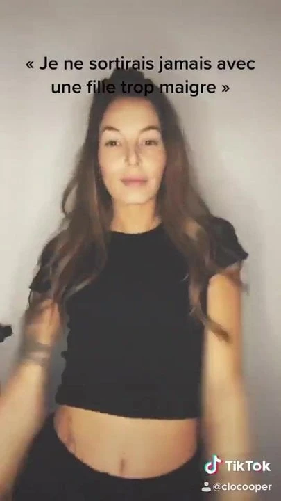 CLOE COOPER 2
