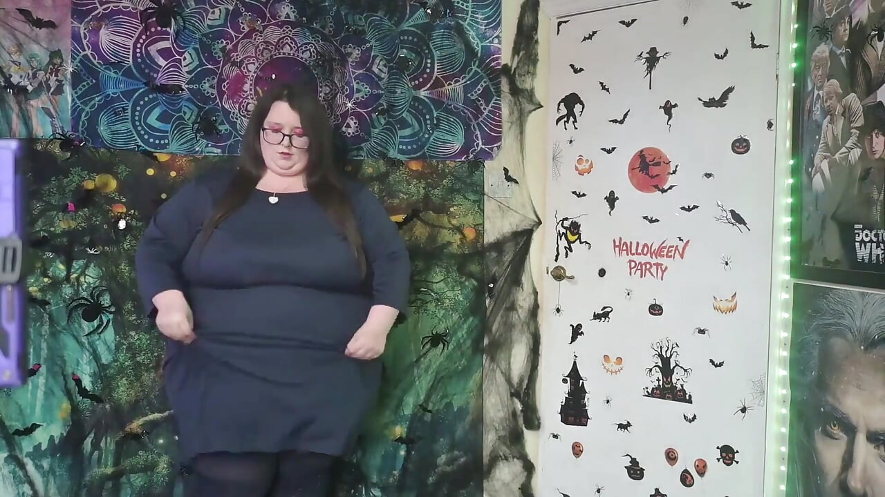 Angkut baju ssbbw haloween