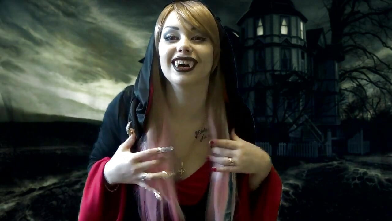 Soy tu dominatrix vampírica malvada y estoy decidiendo qué harás