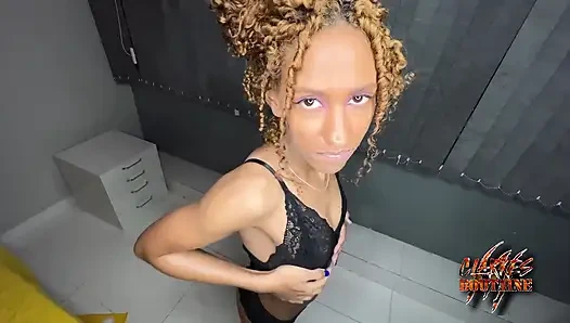 Лактация Briane Cristina получает хуй со всех сторон