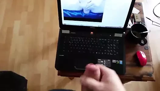 Ich wichse meinen kleinen mit Chatfreund