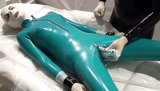 Любительское видео беспокоит домину, сперма на шее, спасательный жук 2 ракурса