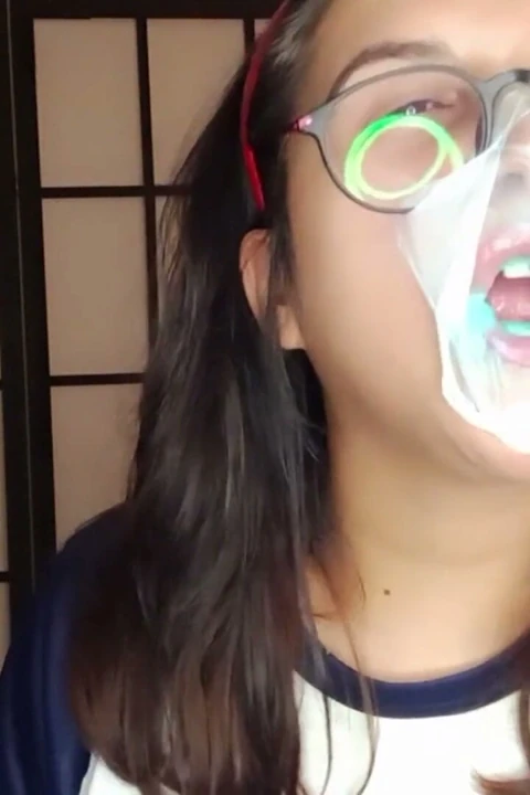 Trying Big Bubbles with Bubblegum Roll - Bunny Looner
