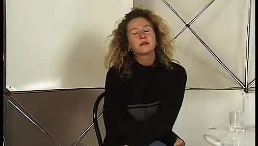 Brunette mature lady blows hard wang at the casting