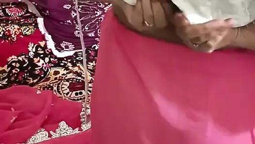 Desi inderin schöne telugu-tante saree fickt heiße romantik muschi doggystyle