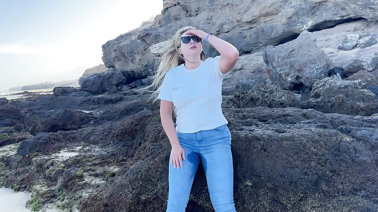 Peeing in Tight Jeans on the Beach