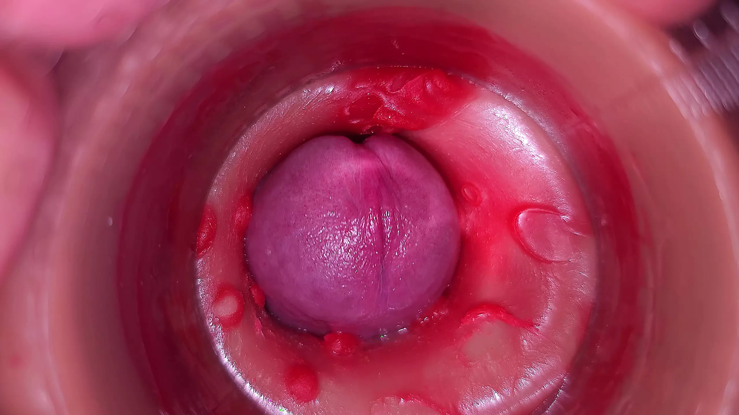 Camera in vagina, baarmoederhals pov, "creampie" 4k