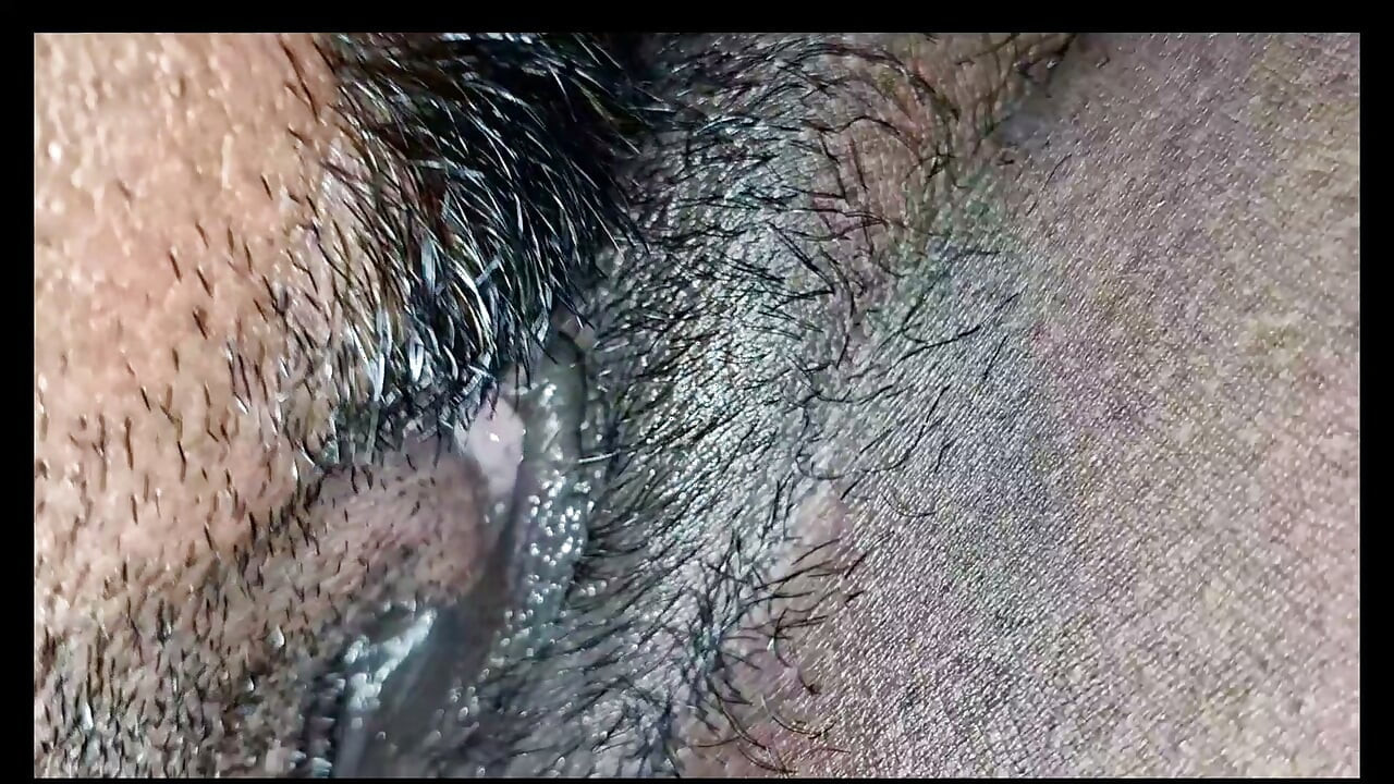 Tamil wife pusssy eating husband.