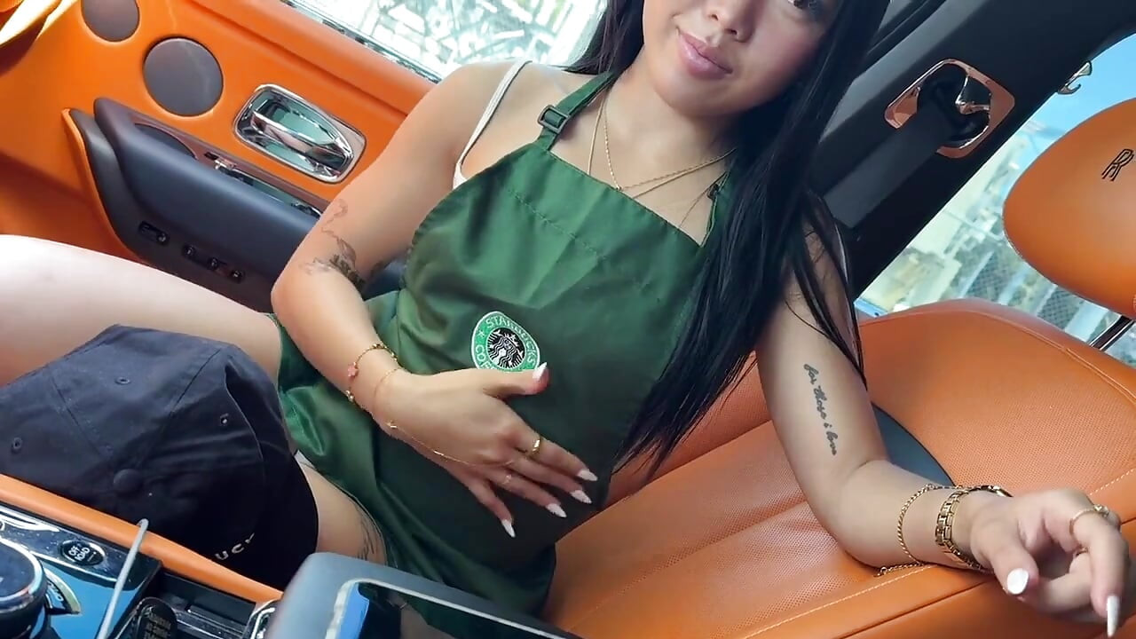 Tenåringsbarista Vivienne Vo blir creampied av Teddy Tarantino i sin rr