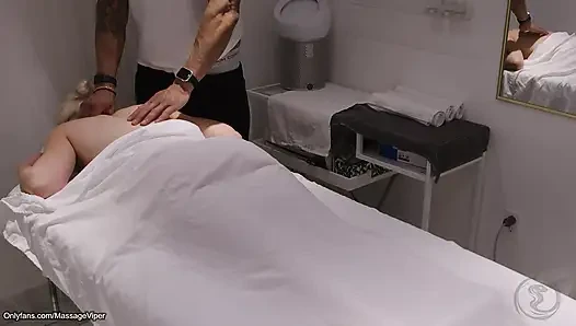 Client Switches Roles and Turns into the Masseuse!