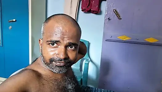 Hintli büyük zenci tek başına mastürbasyon videosu 223