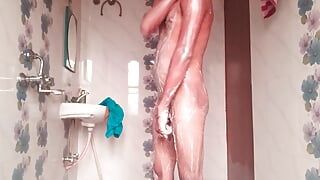 Calcussa ragazzo bengalese fa sesso da solo in bagno