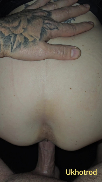 Swxy дружина трахається раком, і я кінчаю на її тугу дупу | Кліп 1