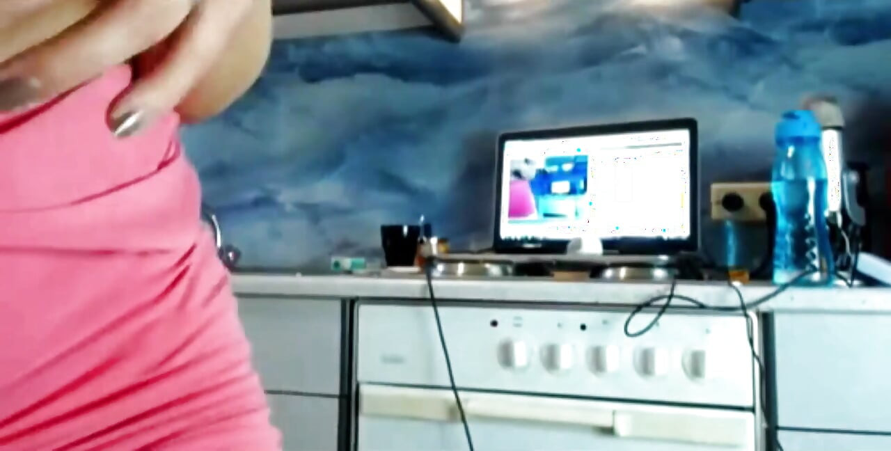 Sexydea在直播中露出屁股