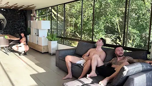 Heiße Doppeljungfrau penetriert und cumshot