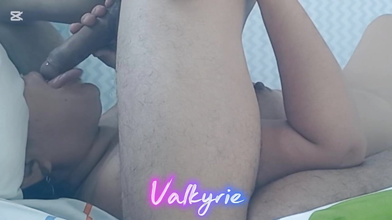 Hermosa esposa cachonda da mamada