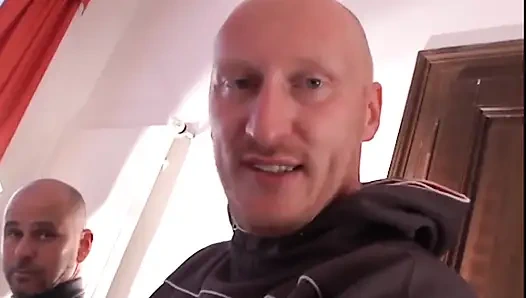 Memek cewek nakal ini dientot habis-habisan sampai lubangnya menganga lebar