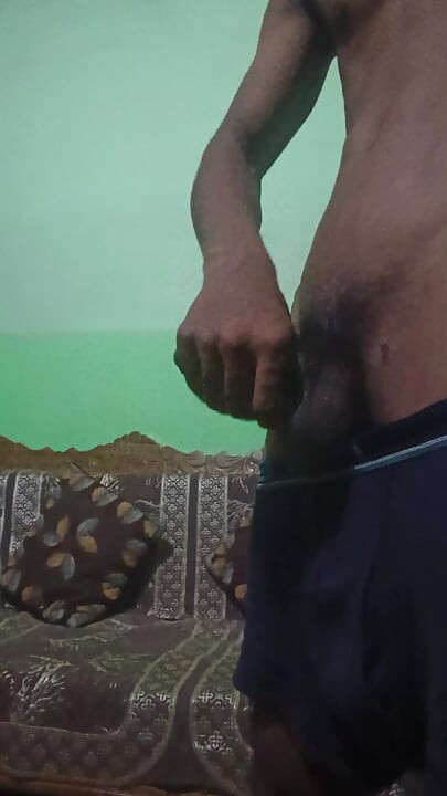 Videoclip solo - fratele vitreg este întotdeauna excitat