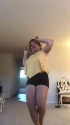 Berry Fine ass dancing