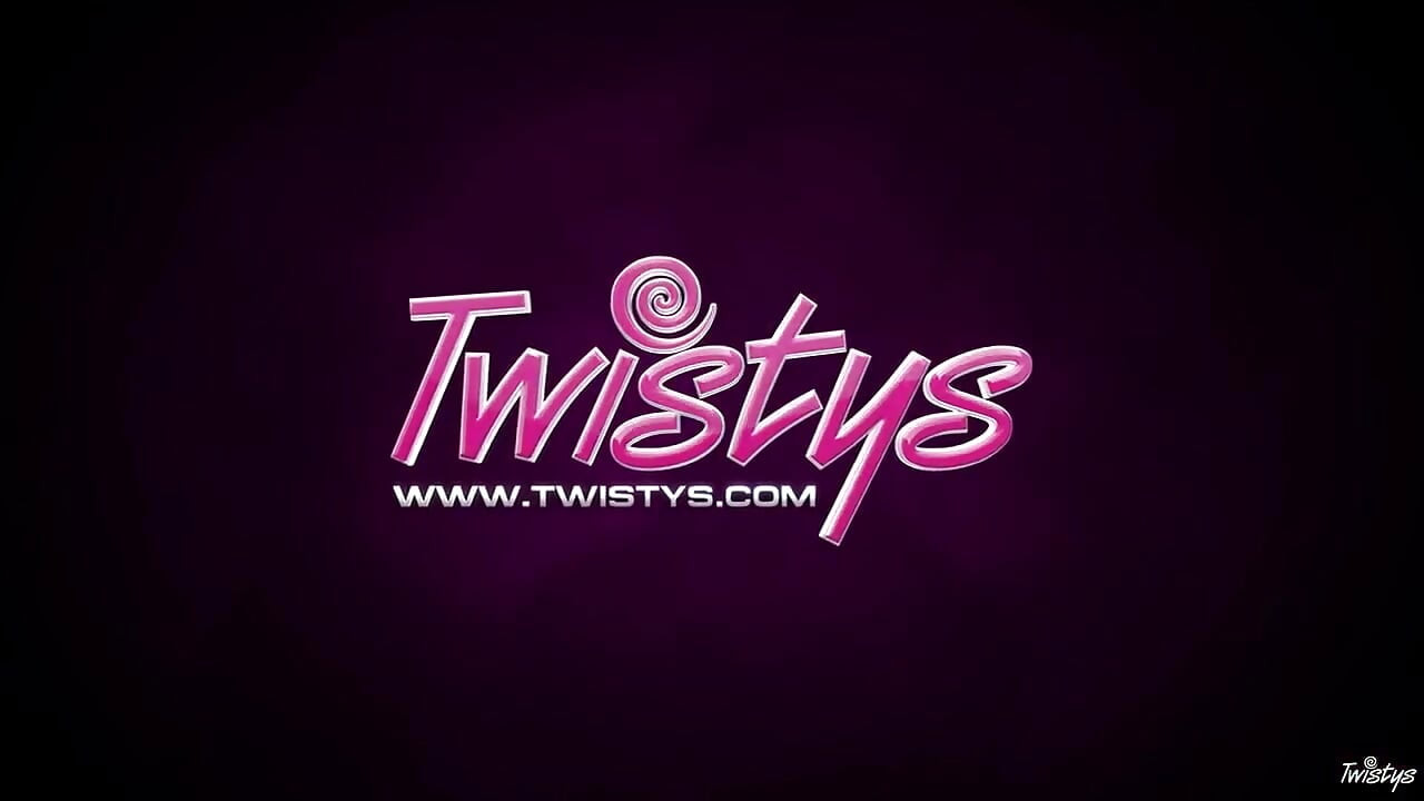 Twistys - Jelena Jensen nie może się doczekać gry