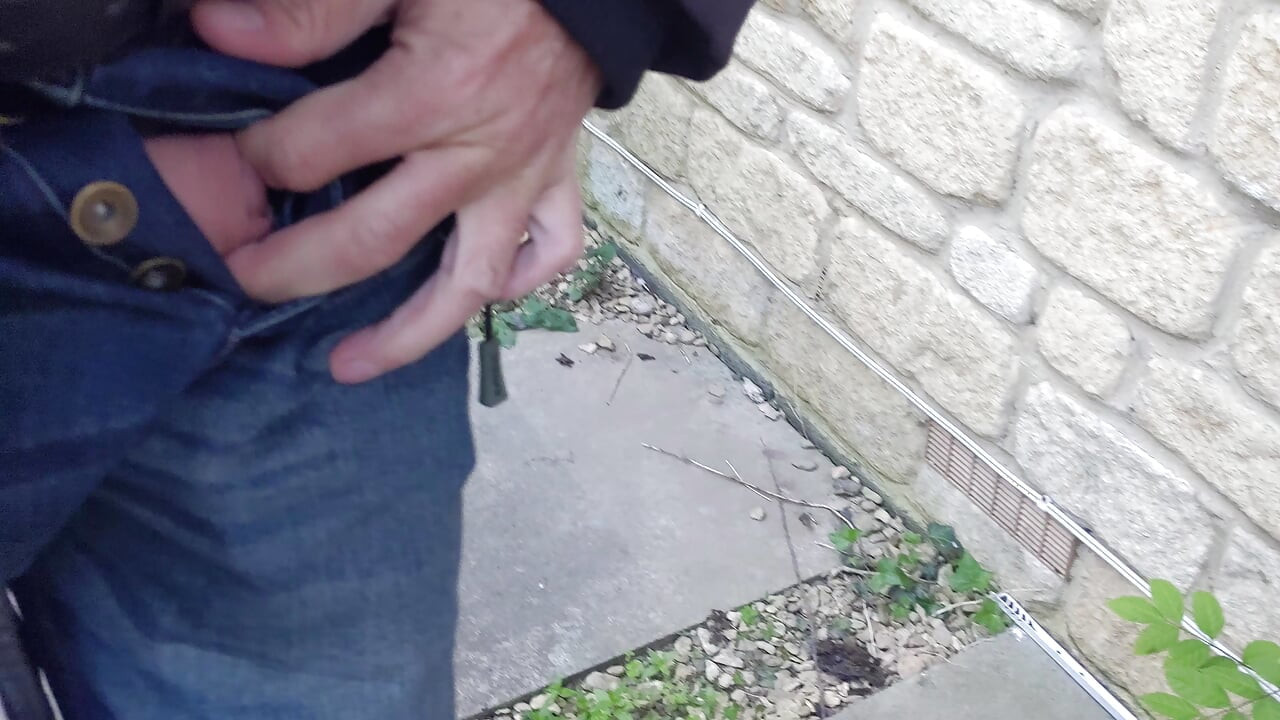 Big Uncut Cock Close up Outdoor Masturbation Wearing Denim Shorts - Rockardglans