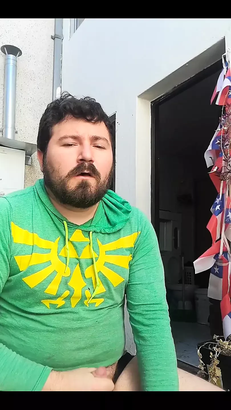 Jerking off Outside