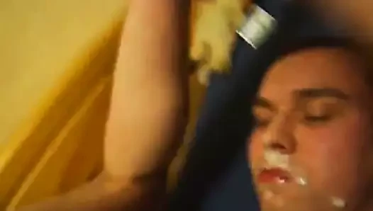Selfsuck 004