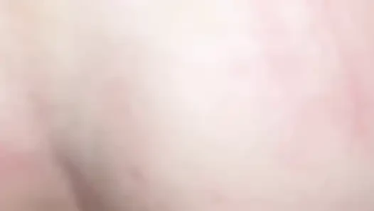 Aile Partisi Sırasında Minik Genç Üvey Kız Kardeşini Sikiyor