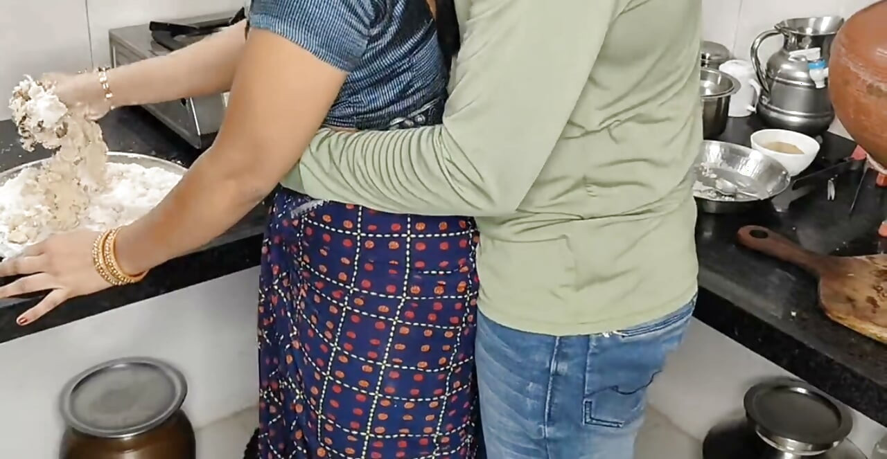 Indian desi aunty in kitchen our husband come to went sex with cumshot