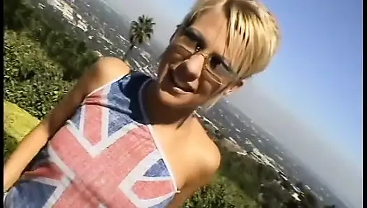 Hinter den kulissen aufnahmen von sexy pornostars, die sich bereit zur action machen