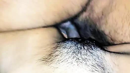 Hintli yeni çift ilk kez seks yapıyor! Hintli romantik seks