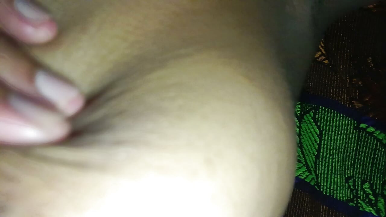 Midt om natten, spred din fisse vidt, lad mig glide min pik ind, og sprøjt sæd ud, skat! Tamil lyd