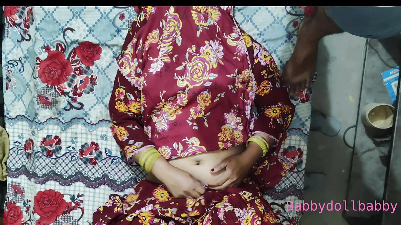 Village Bhabhi Frist Knight Enjoy Her Boyfriend