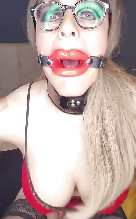 คุณชอบปากแดงไหม?