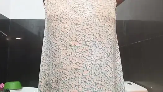 Sri Lankan Actress Anne in bathroom play with her pussy and big natural boobs in night