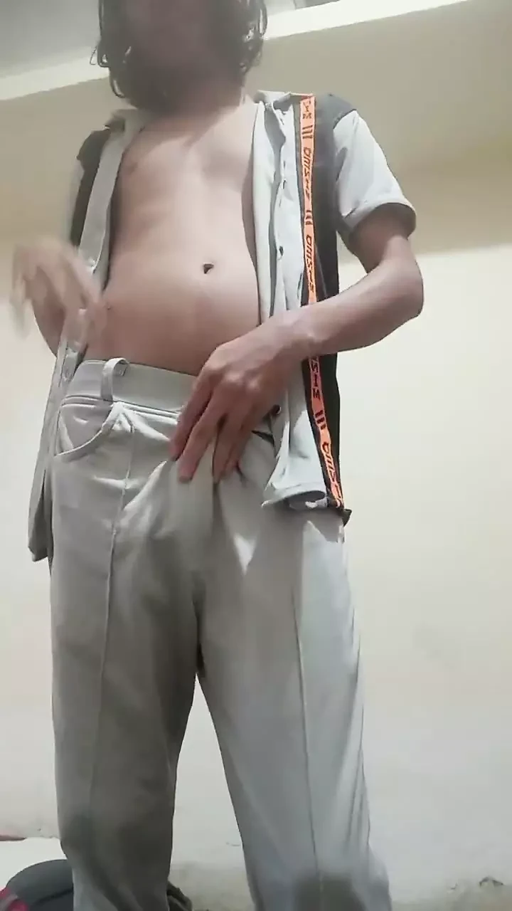 印度德西村交叉梳妆台 shemal cd 同性恋男孩在淋浴水浴室展示全裸身体变性人展示他的鸡巴裸体