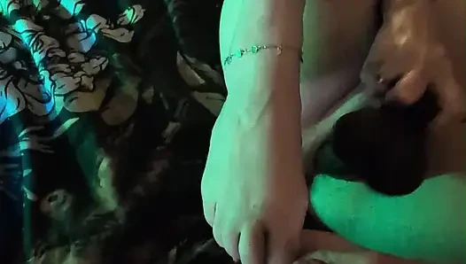 Dildo sikişi ve ayak oyunu!