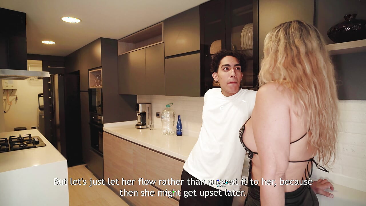 My Girlfriend's Aunty Is a Cougar and Wants Me to Fuck Her While My Girlfriend Is at Work.