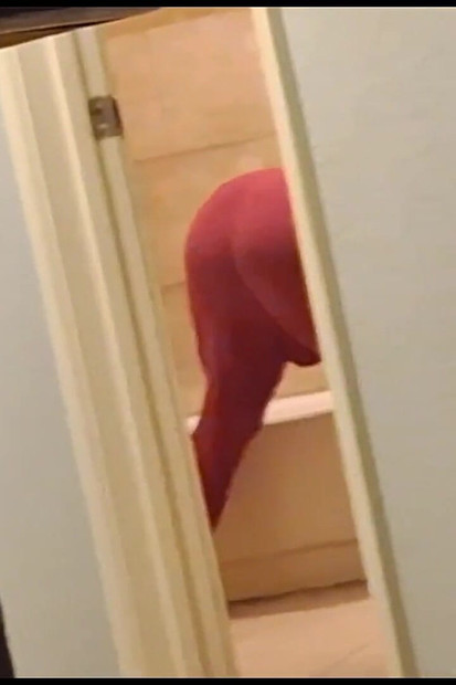 Big Pussy Granny Clean the Tub and I Come Take It