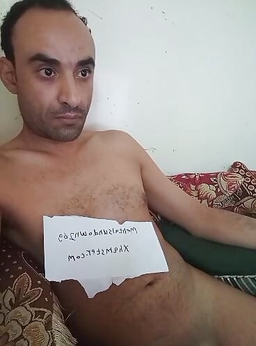 Sexy čůrák se snaží masturbovat