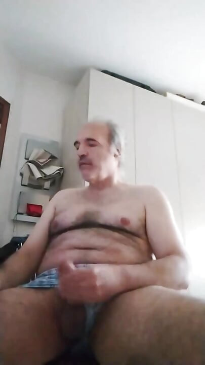 Jerk off Your Penis to Truly Enjoy Your Short Life