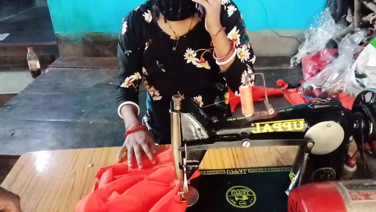 Tailor aunty ko choda  sex viilage