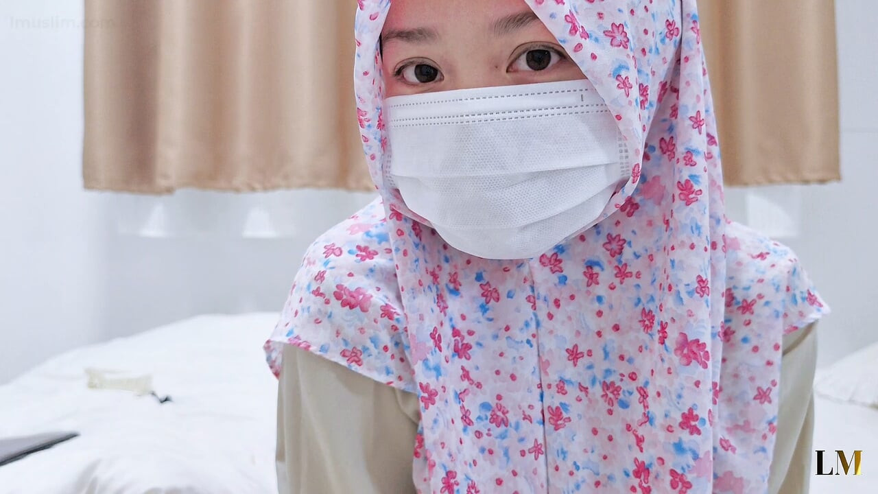 POV: Din sjenerte hijabi-forelskelse ber deg om å spille inn henne i denne lekne stemningen