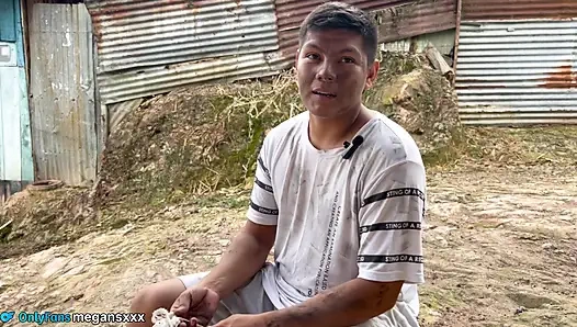 Ein verrückter typ betrat mein haus, gab mir viele schwänze, kam mir ins gesicht und ging.