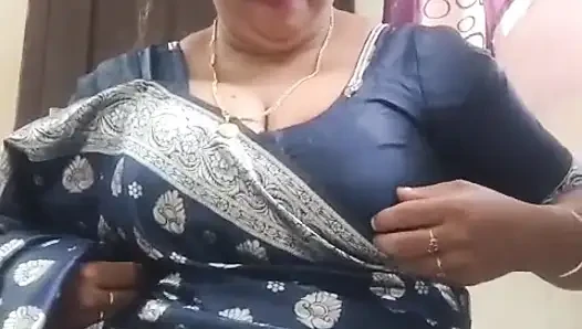 Your own aunty, shining in a saree