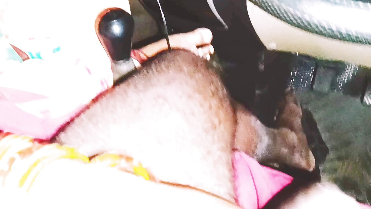 Indian Car Sex Pink Saree Bhabi Try to Fucking with Boy Friend. Telugu Firty Talks.