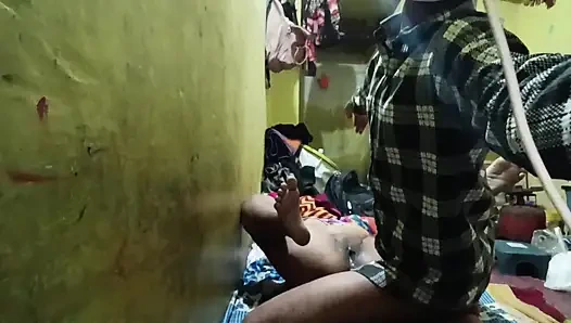 Hintli kız ev yapımı seks